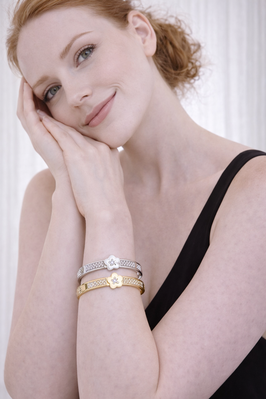 Gold Plated Anti Tarnish Stainless Steel Clover Crystal Bangle