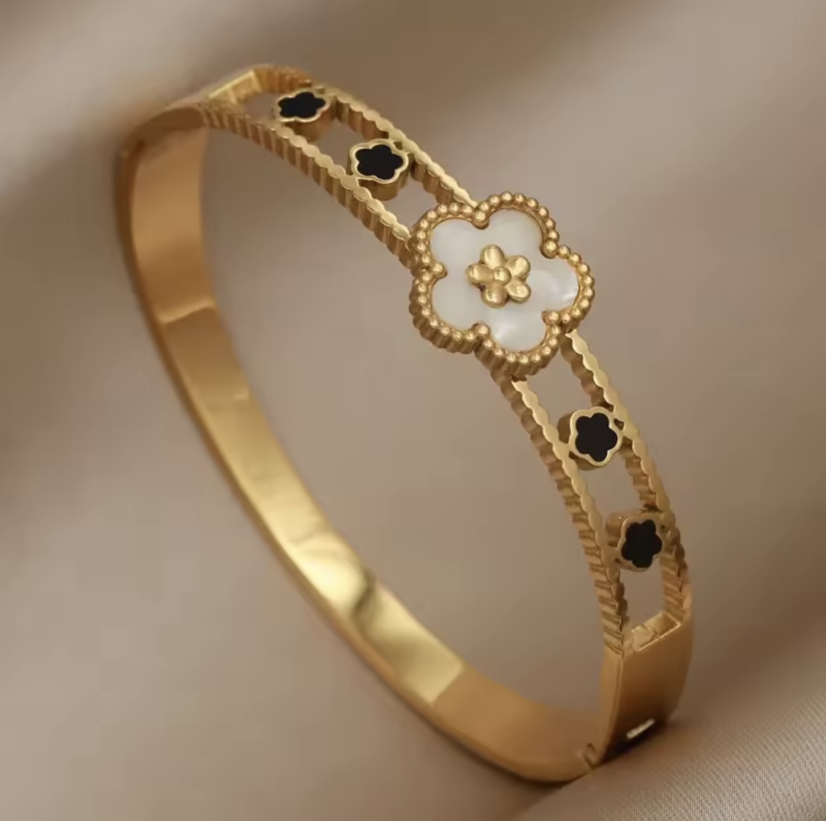 Gold Plated Anti Tarnish Stainless Steel Royal Clover Bangle