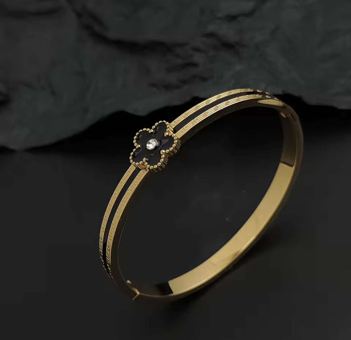 Gold Plated Anti Tarnish Stainless Steel Midnight Clover Bangle