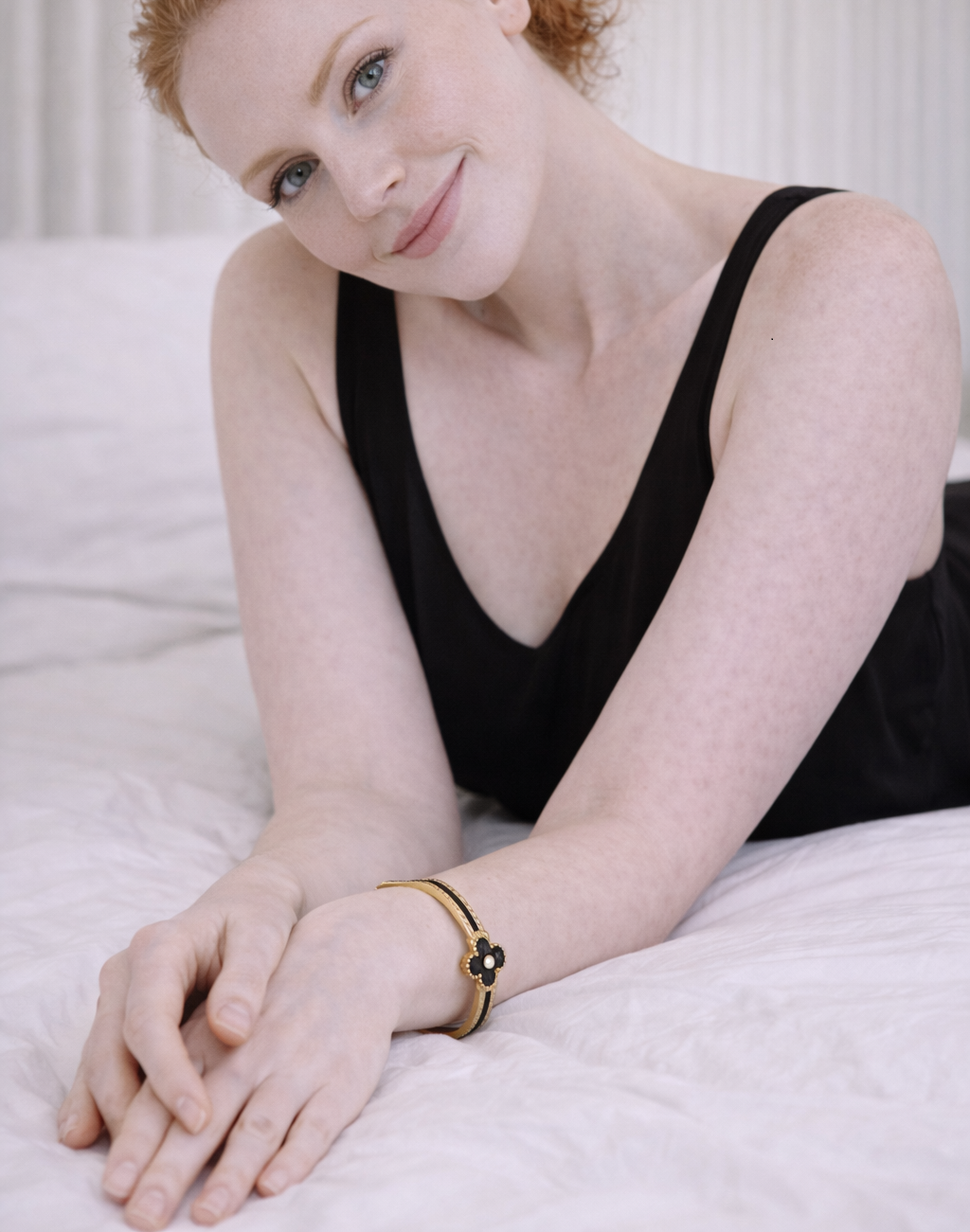 Gold Plated Anti Tarnish Stainless Steel Midnight Clover Bangle