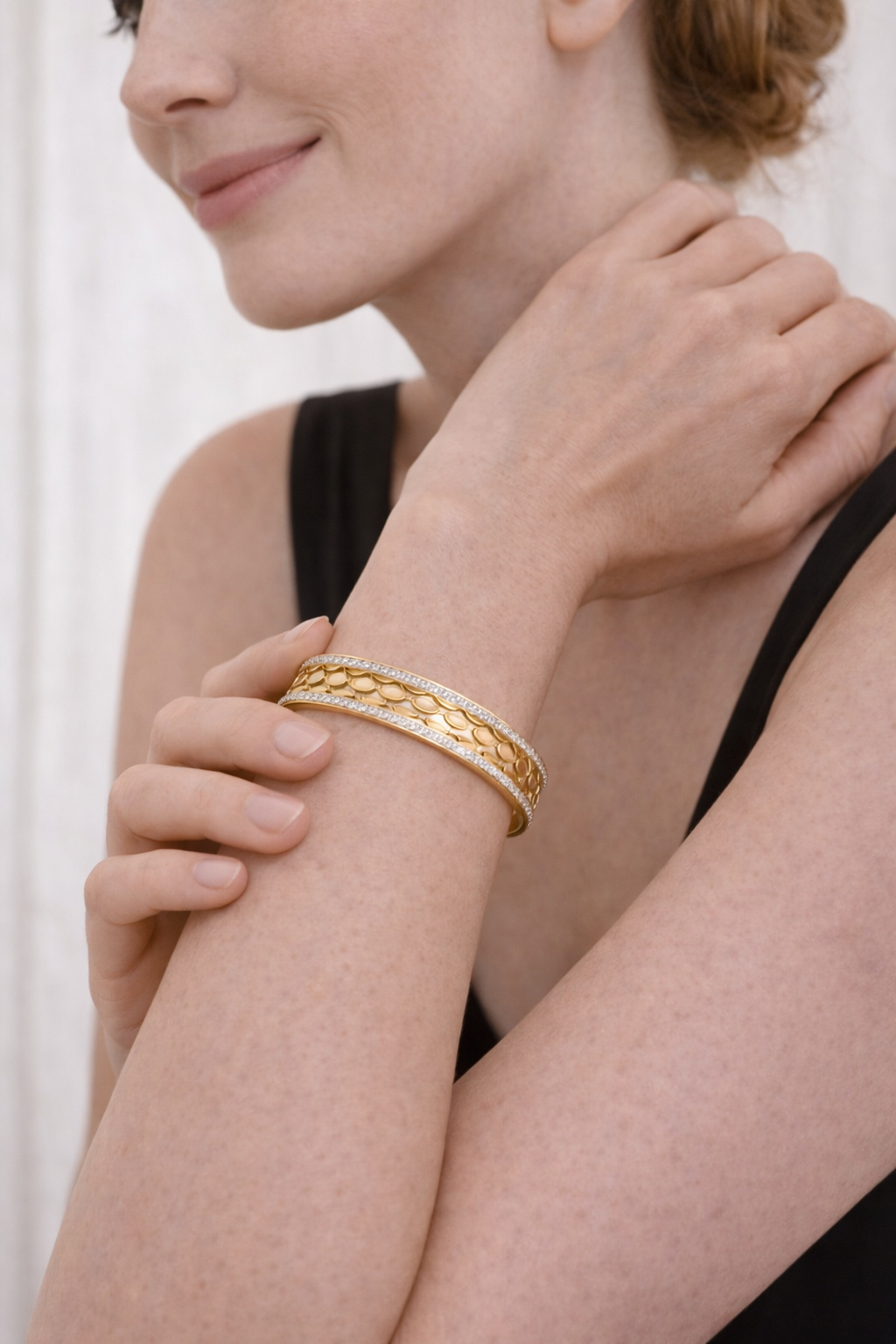 Gold Plated Anti Tarnish Stainless Steel Diamond Edge Bangle